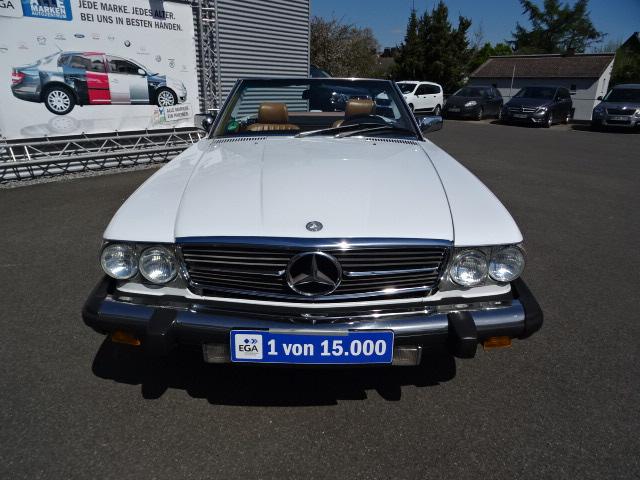 Mercedes-Benz 560 SL