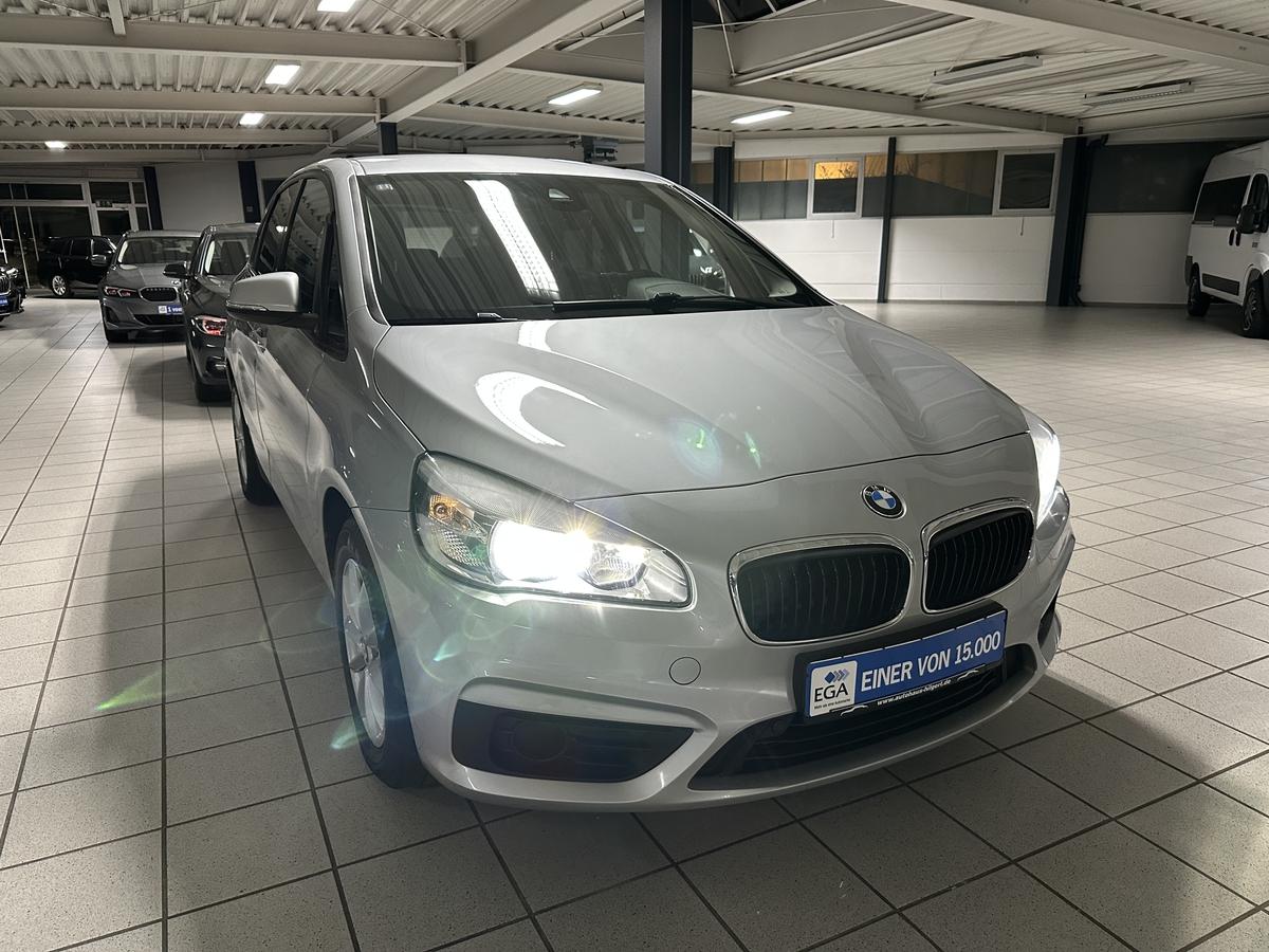 BMW 218 Active Toureri LED Navi PDC Kamera Sitzheizung 