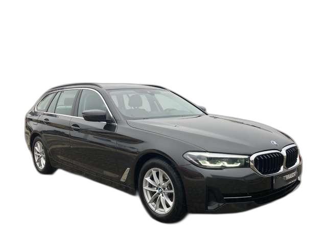 BMW 520d Touring AUTOMATIK / LEDER / LED / NAVI / SITZHEI